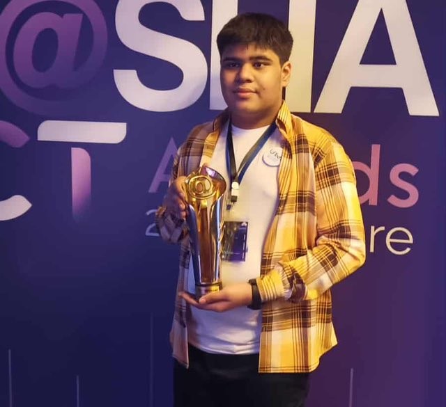 ๐๐๐ ๐ฃ@๐ฆ๐๐ ๐๐๐ง ๐๐๐ฎ๐ฟ๐ฑ๐ ๐ฎ๐ฌ๐ฎ๐ฑ Winner โ Generic Care (Healthcare Innovation) ๐๐๐ ๐ฃ@๐ฆ๐๐ ๐๐๐ง ๐๐๐ฎ๐ฟ๐ฑ๐ ๐ฎ๐ฌ๐ฎ๐ฑ Winner โ Generic Care (Healthcare Innovation)